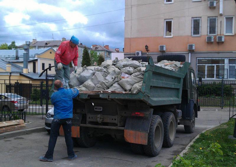 Вывоз мусора из новостройки в Старой Руссе – ПроМусор, контейнеры, уборка и грузчики от 2140 руб