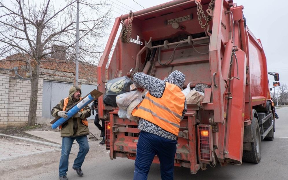 Срочный вывоз мусора в Старой Руссе в октябре