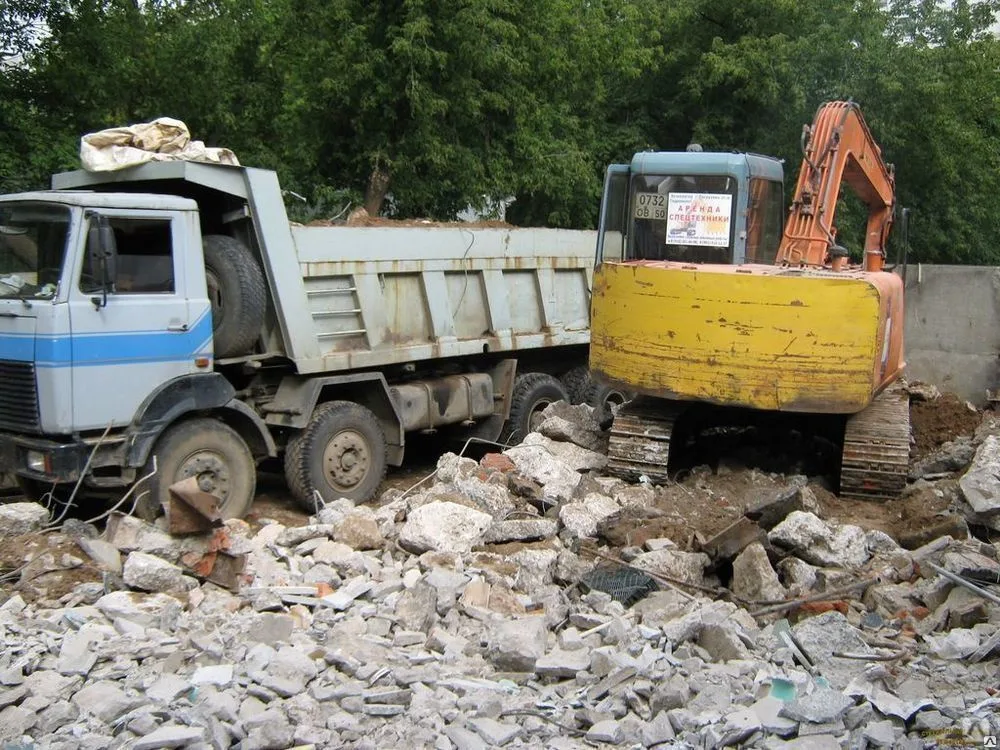 Вывоз бетонного боя и утилизация в Старой Руссе в октябре