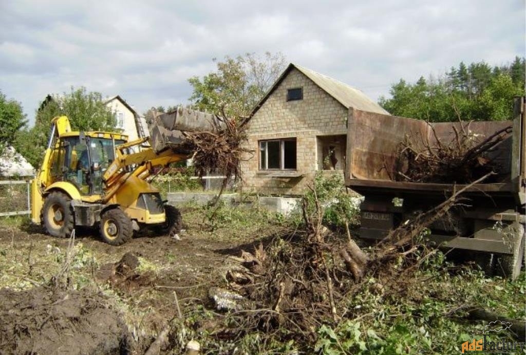 Уборка участков от мусора любой сложности в Старой Руссе в октябре